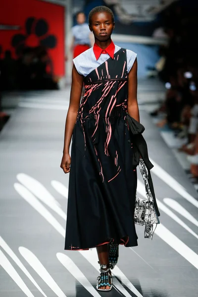 Look 34